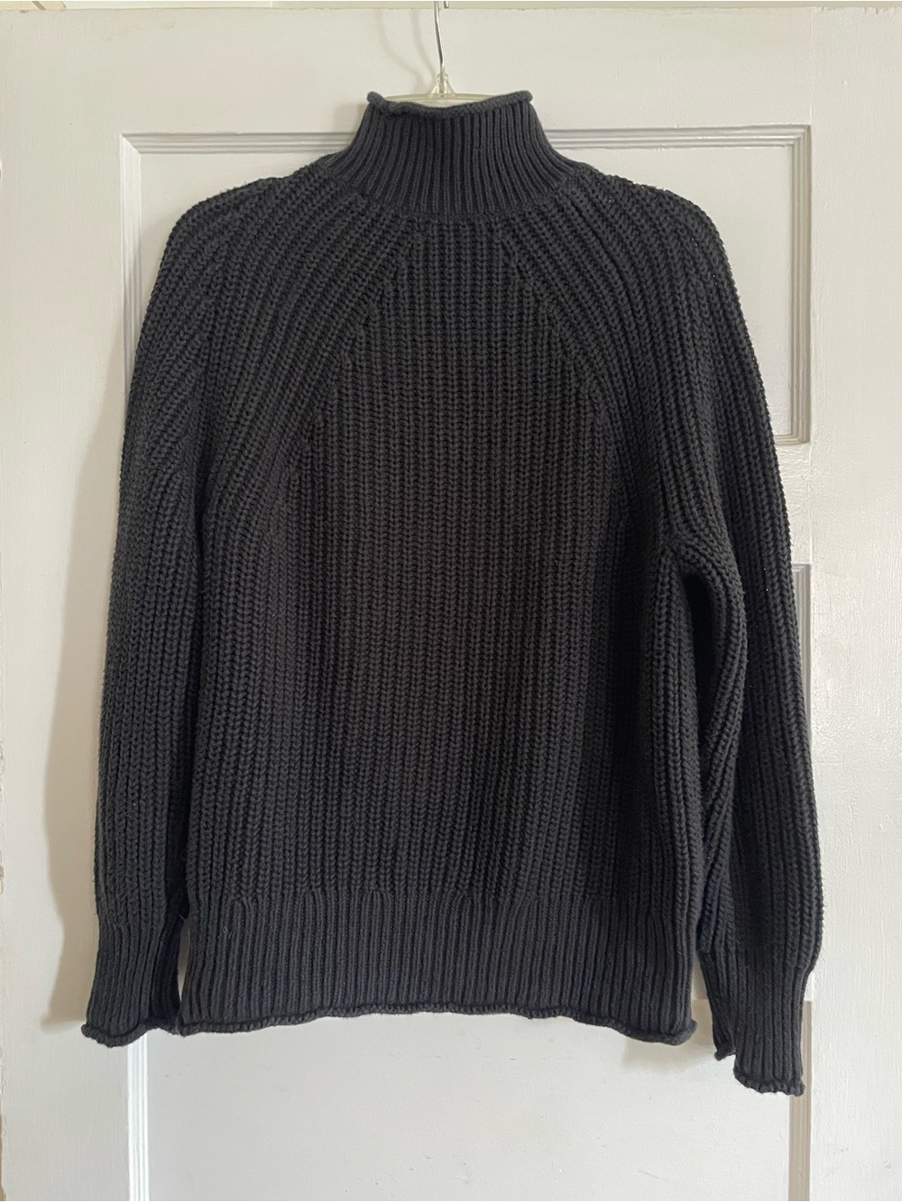 J. Crew Relaxed Cotton Rollneck Sweater S

Excellent Used - Picture 10 of 13